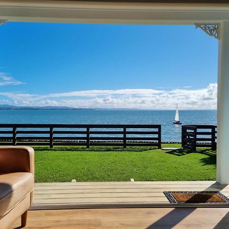 Red Rock Cottage, Beachfront Luxury Clarks Beach Ngoại thất bức ảnh